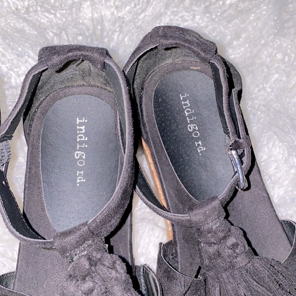 Sandals - Picture 3 of 5